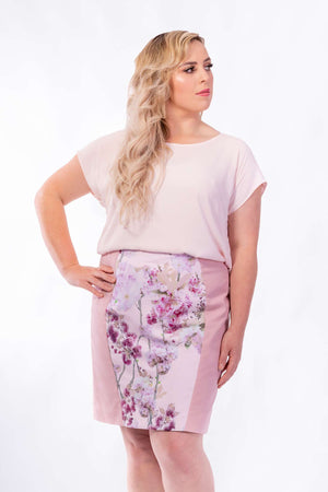 Forget-Me-Not Sabrina perfect fit short pencil skirt pattern in pink and floral pattern panel, cropped front photo